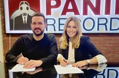 Η Έλλη Κοκκίνου στην οικογένεια της Panik Records!