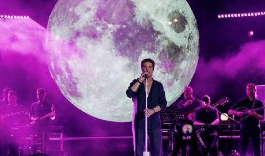 Απόλυτος Θρίαμβος για τον Νίκο Οικονομόπουλο: Δύο Ιστορικές, Sold-Out Βραδιές στο Κατράκειο Θέατρο για τα 20 Χρόνια της ΑΠΟΛΥΤΗΣ ΕΠΙΤΥΧΙΑΣ ΤΟΥ!